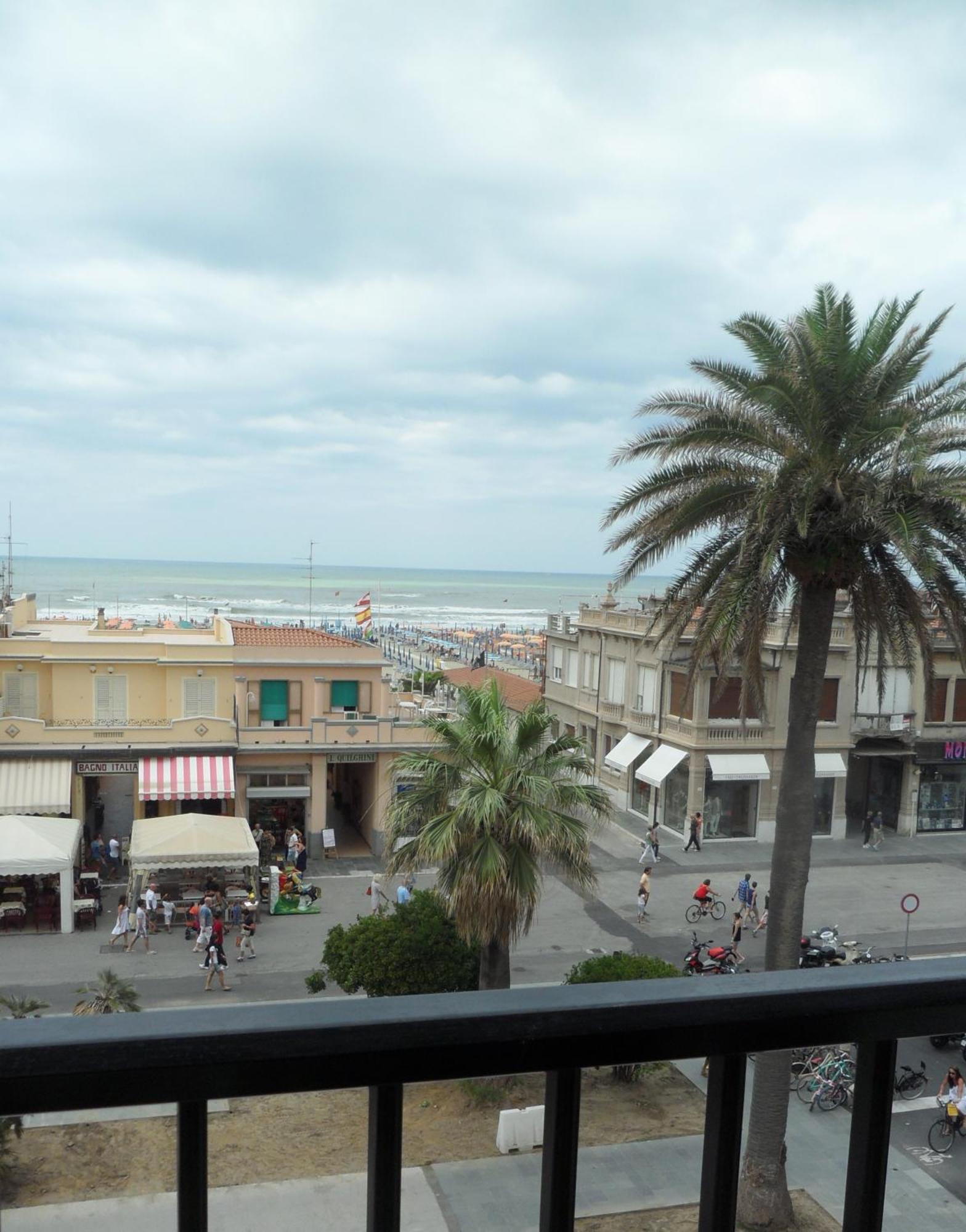 Hotel Eden Viareggio Kültér fotó