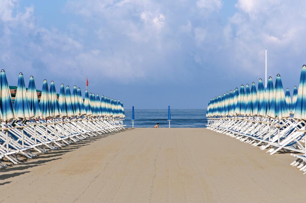 Hotel Eden Viareggio Kültér fotó