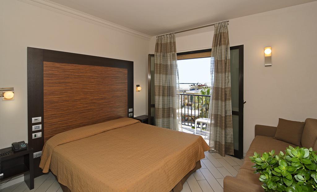 Hotel Eden Viareggio Szoba fotó