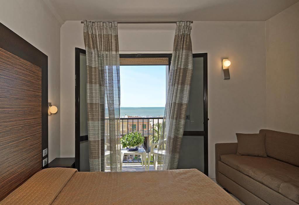 Hotel Eden Viareggio Kültér fotó